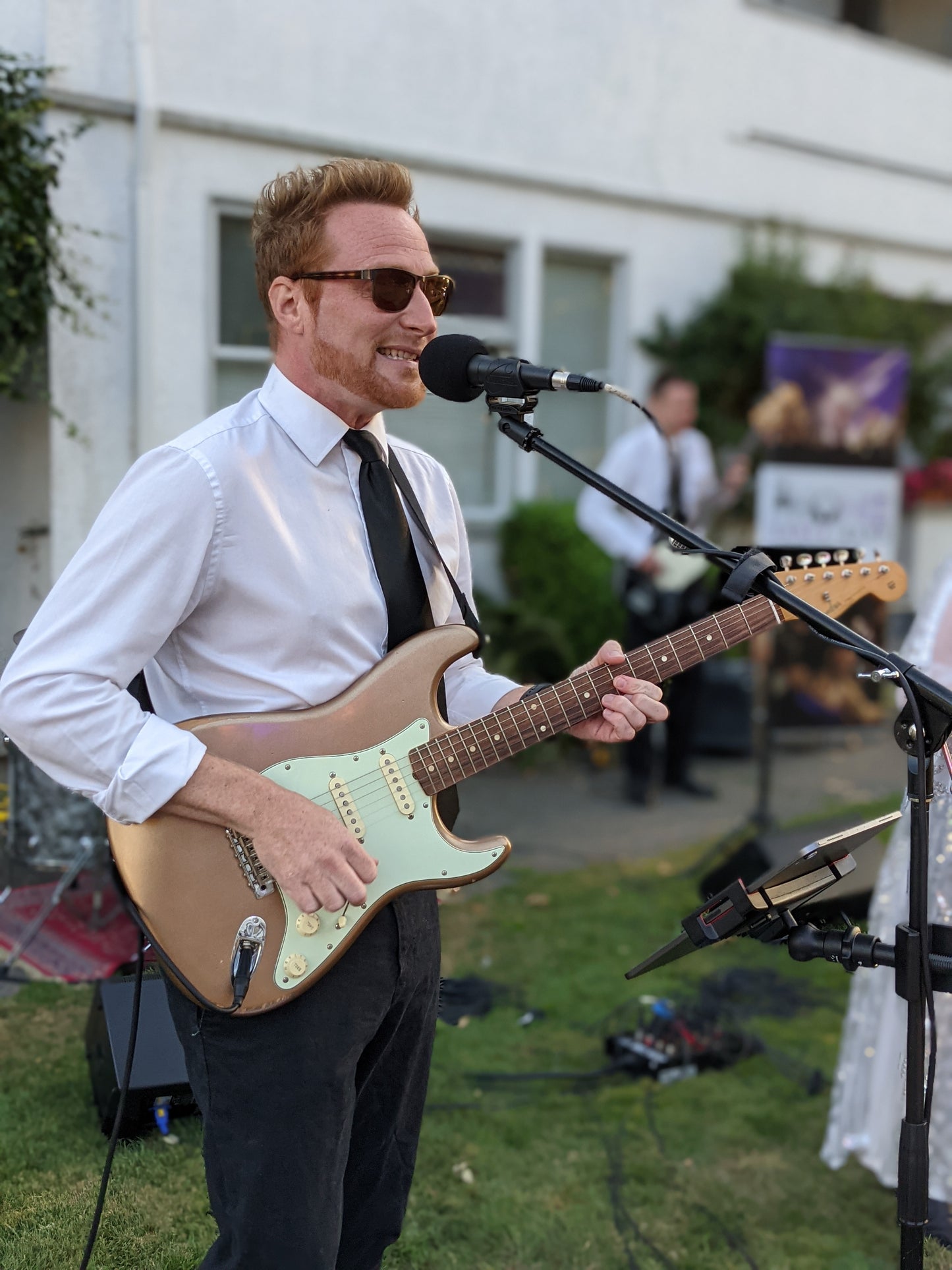 Scott McGill victoria bc guitarist